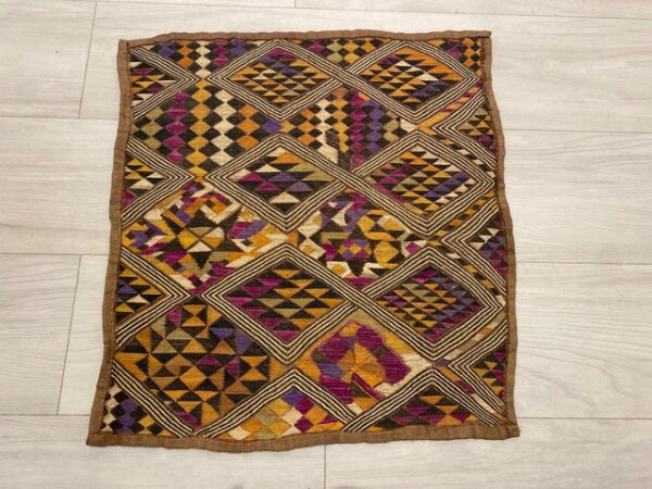 Shoowa / Kuba textile with rare purple dyes
