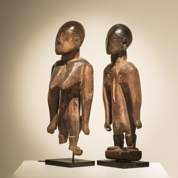 Adja Fon - Hohovi Twin Figures
